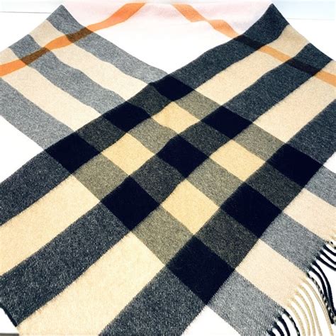 burberry half mega cashmere bandana size